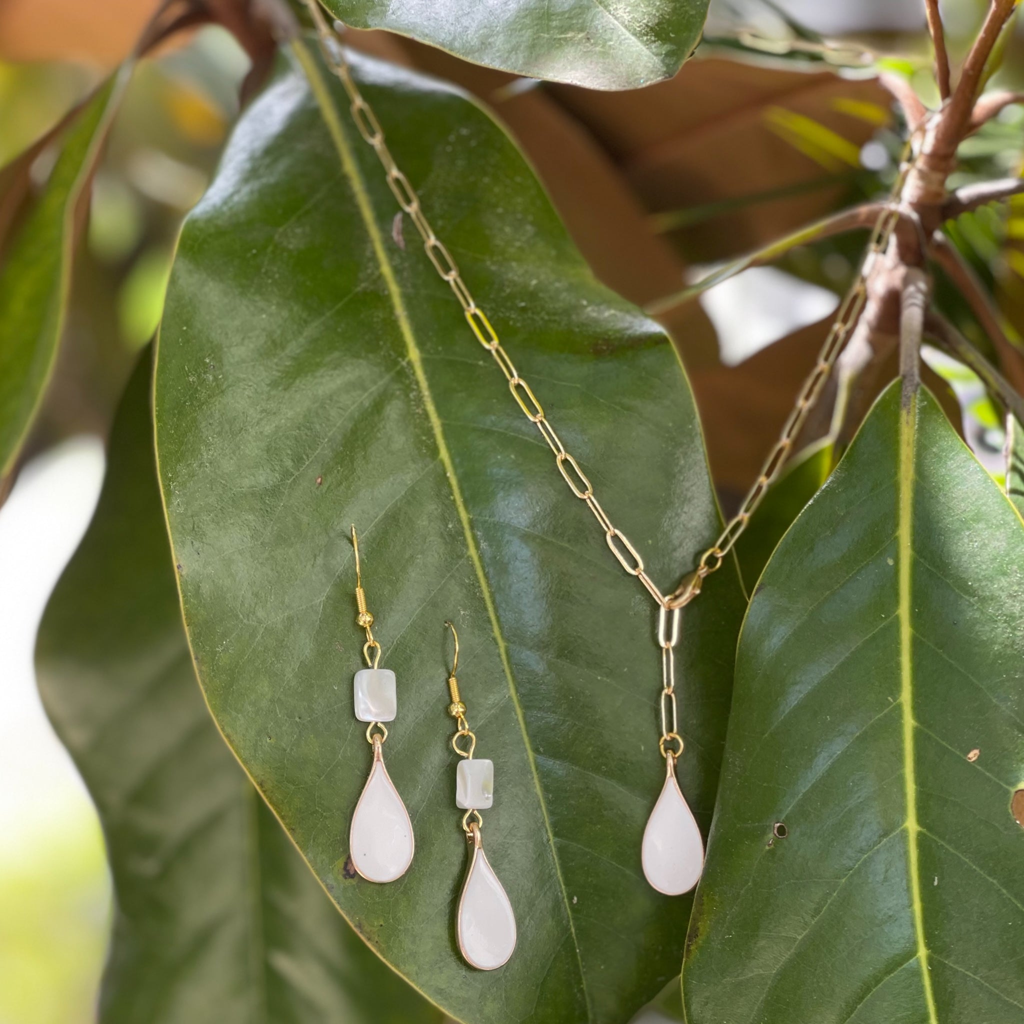 White Water Drop Necklace