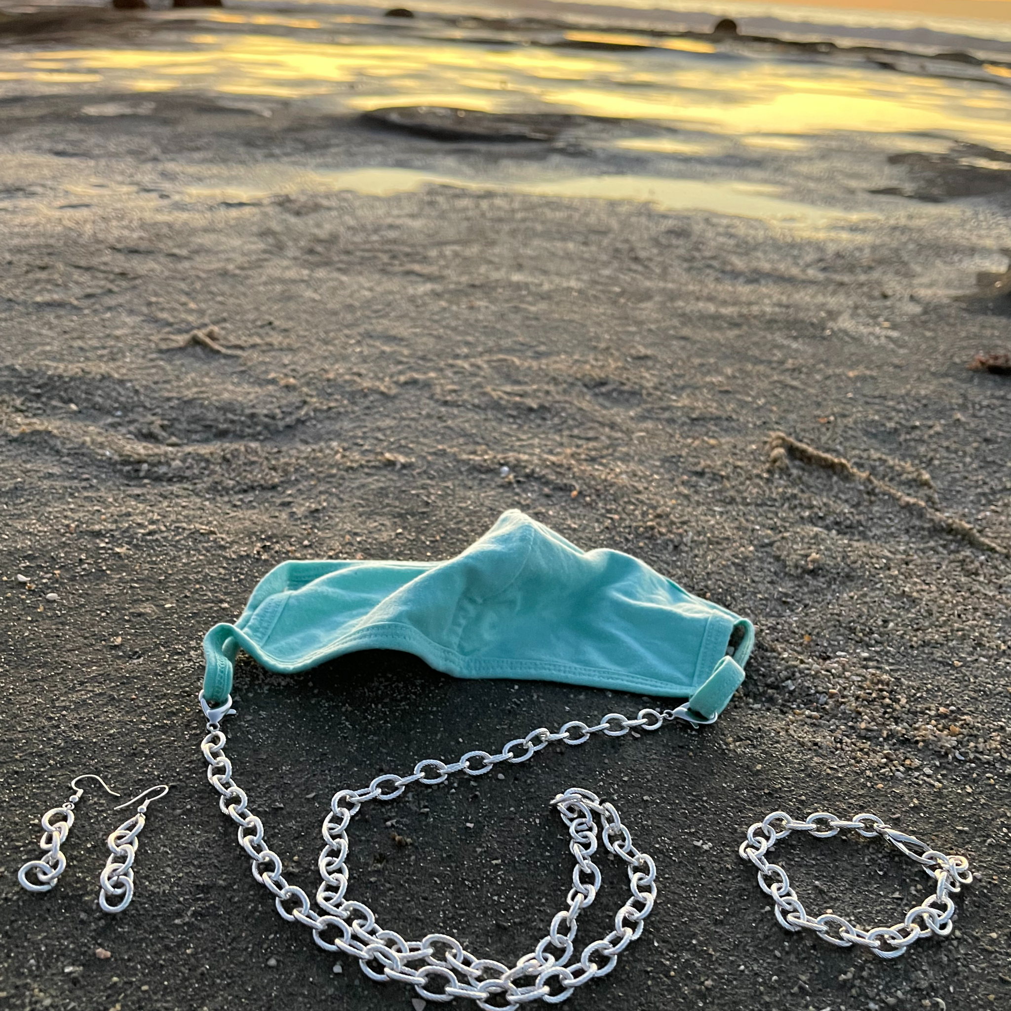 The MaskLace