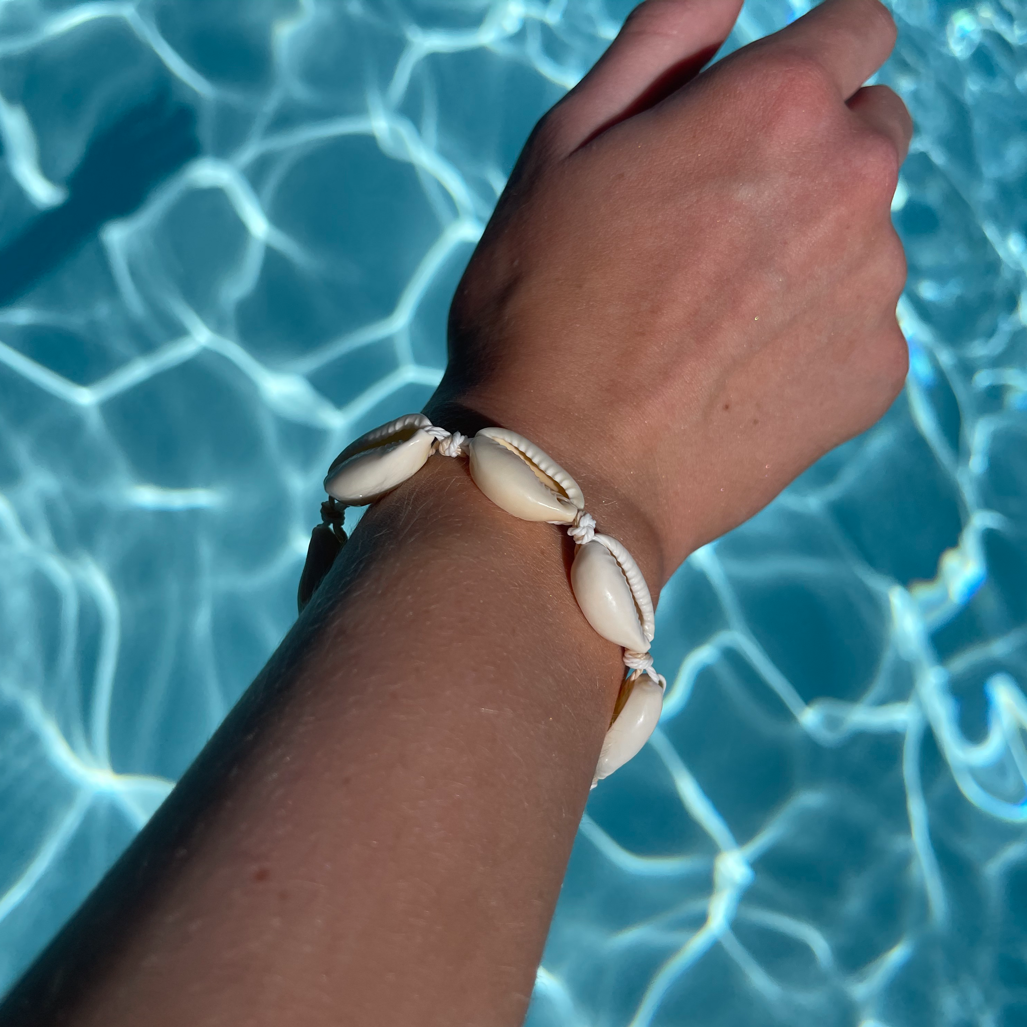 Simple Cowrie Shell Bracelet/Necklace/Anklet