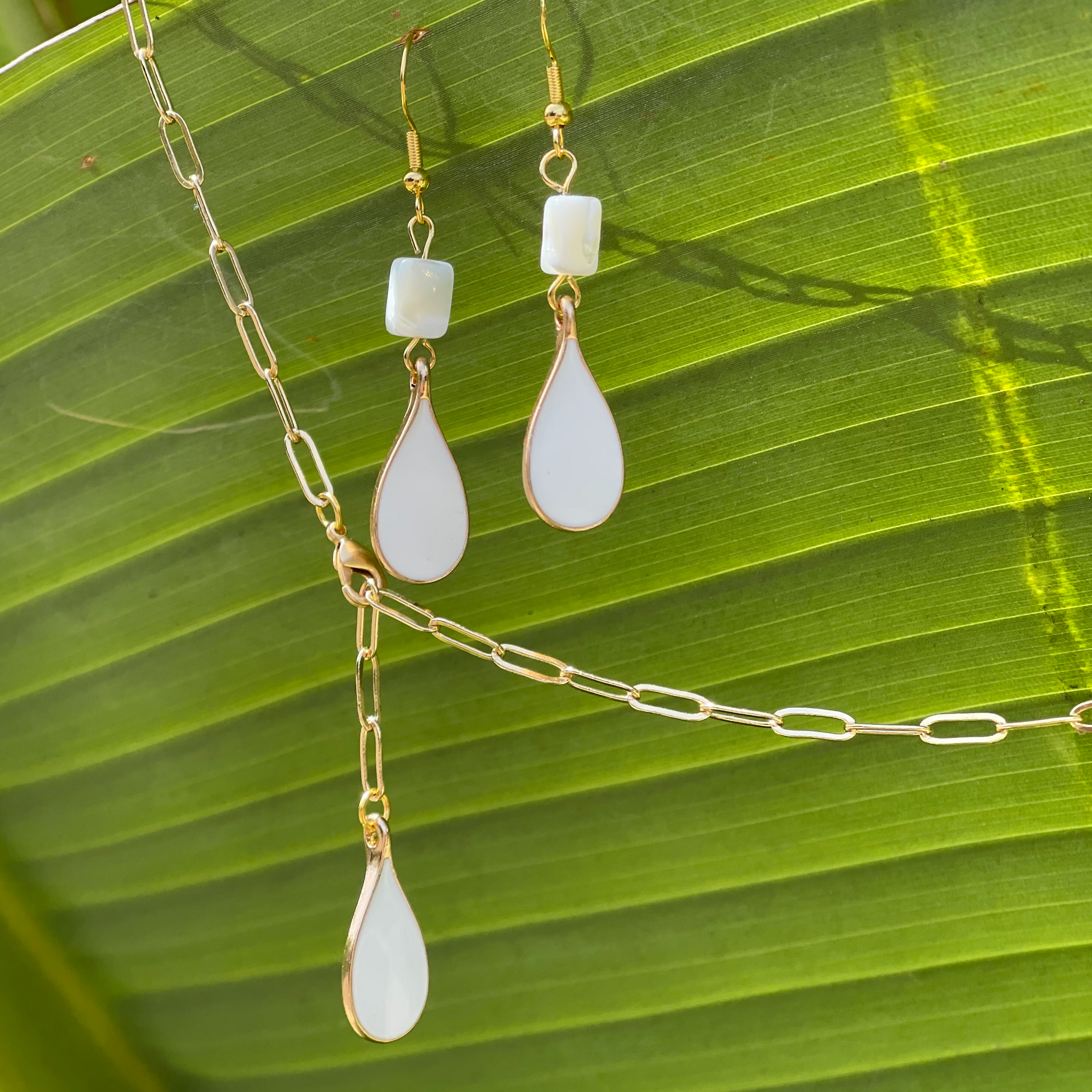 White Water Drop Necklace