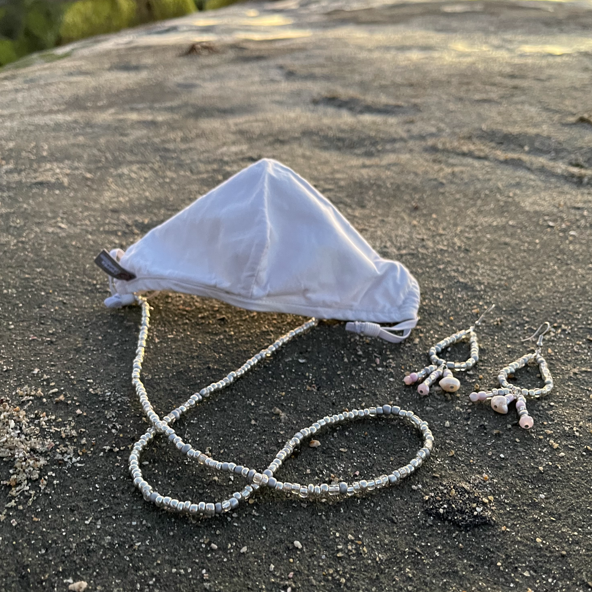 The MaskLace