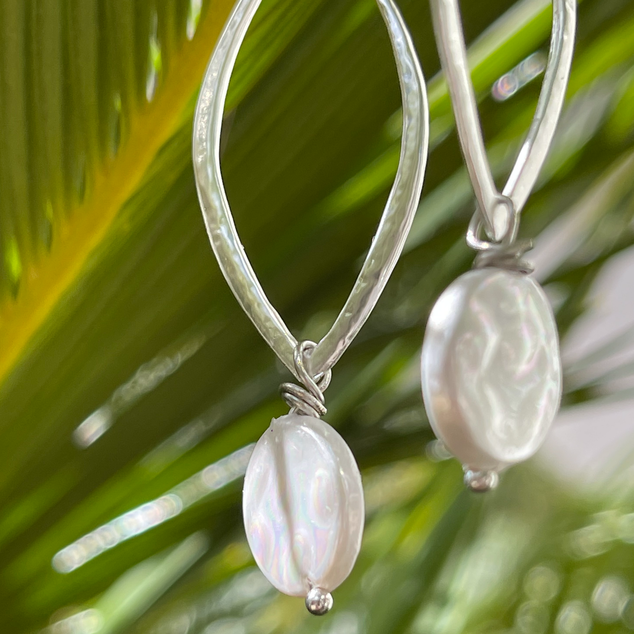 Cat Eye Flat Pearl Drops