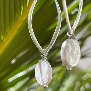 Cat Eye Flat Pearl Drops