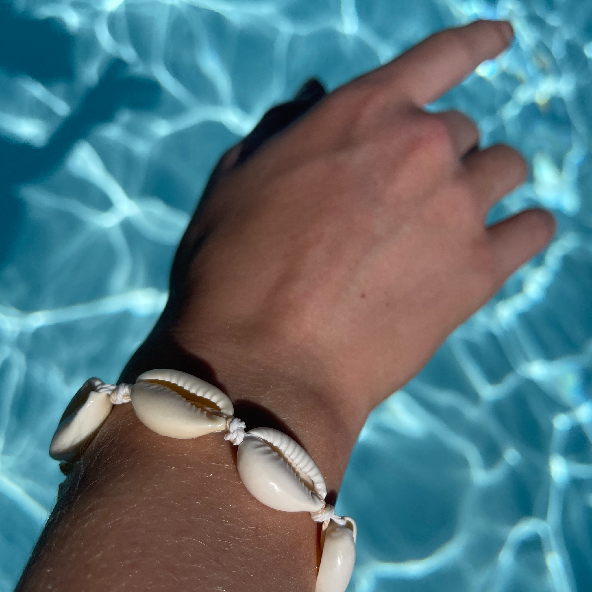 Simple Cowrie Shell Bracelet/Necklace/Anklet