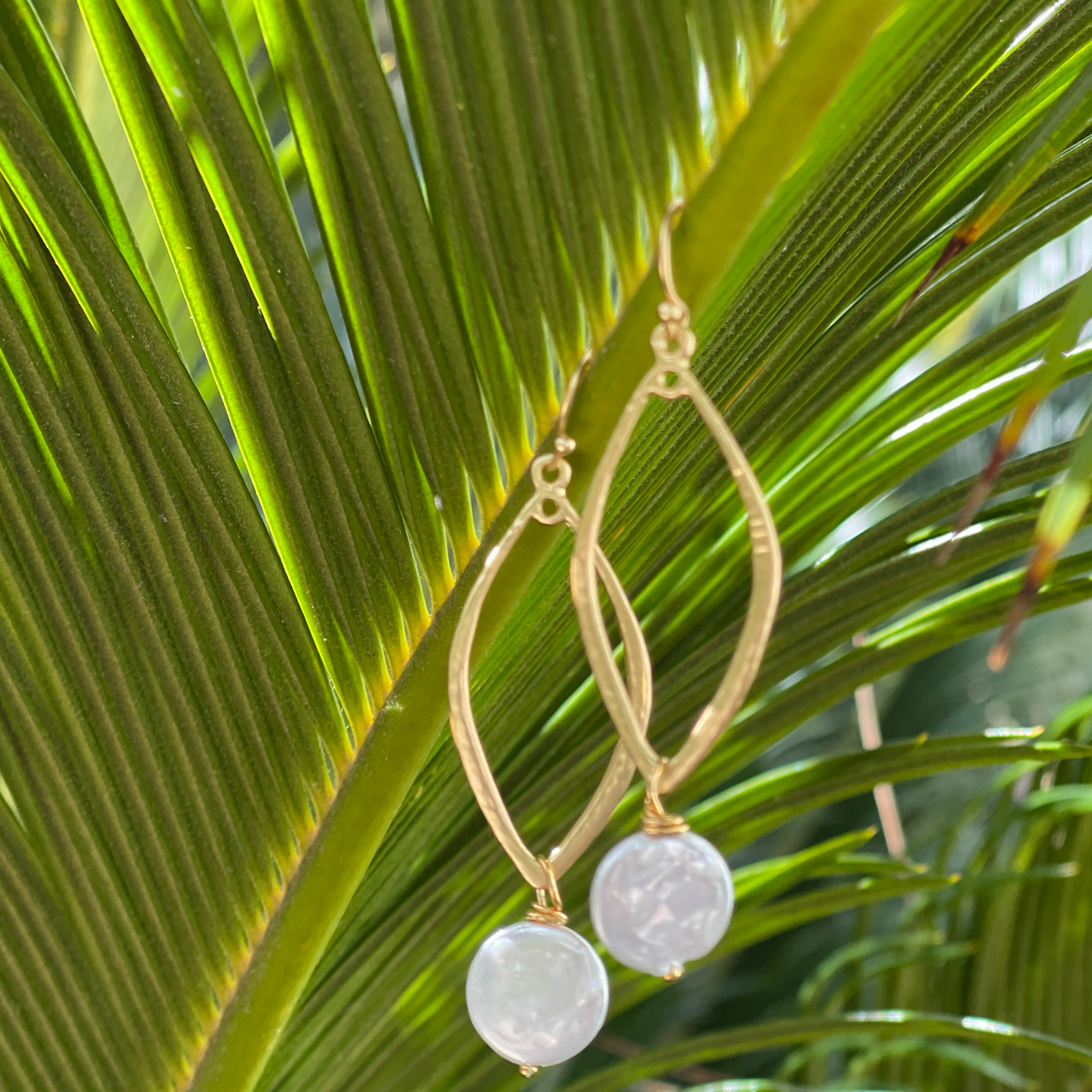 Cat Eye Flat Pearl Drops