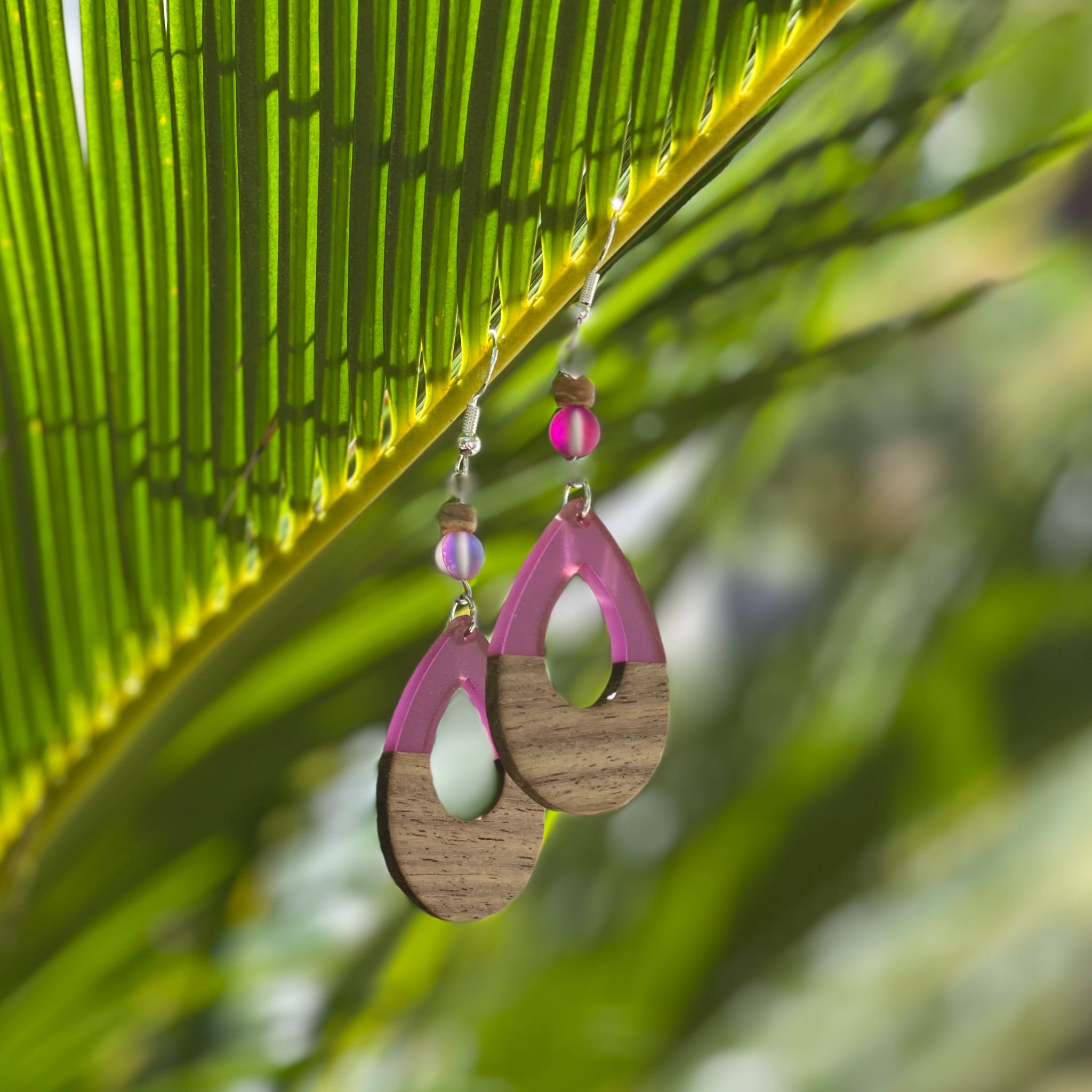 Orchid Woodie Teardrops